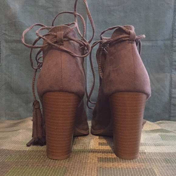 Quips laceup heels - Picture 2 of 4